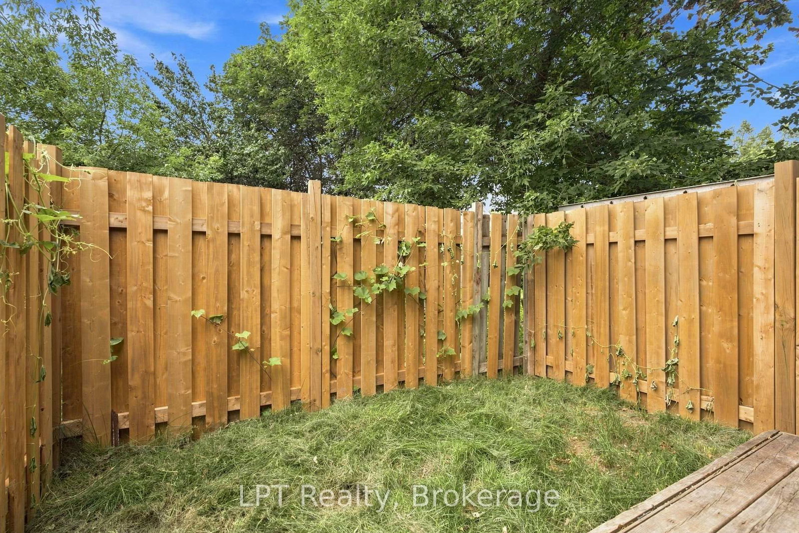 112 Olive Avenue • Oshawa, ON photo 38