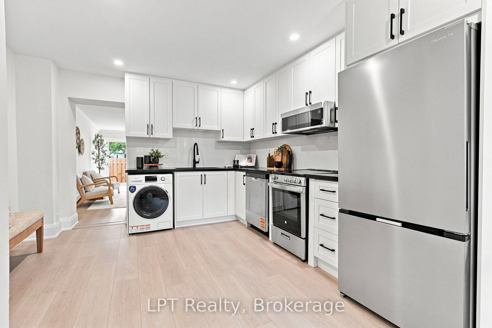 112 Olive Avenue • Oshawa, ON photo 8