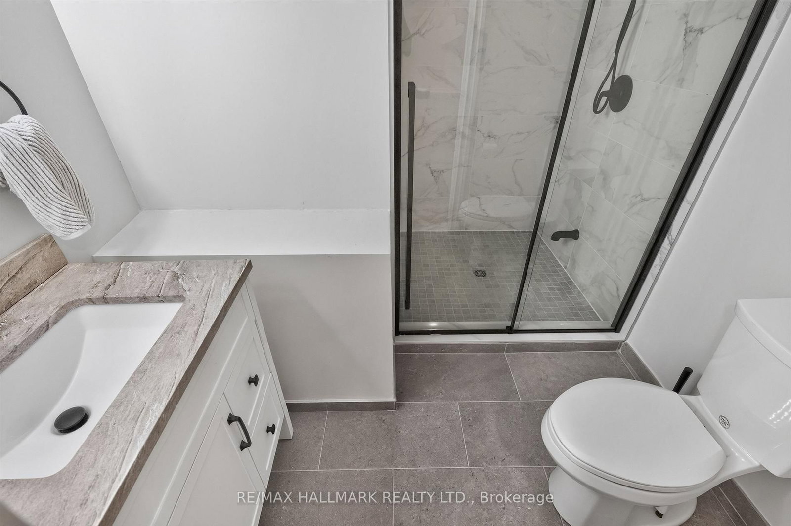 12 Karen Ann Crescent • Toronto, ON photo 38