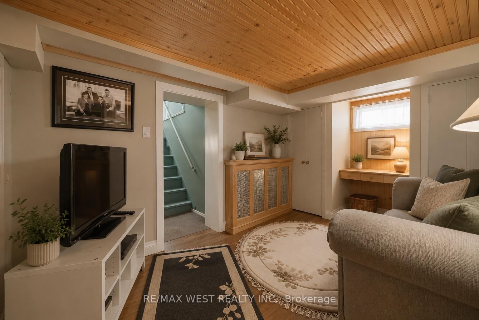 79 King Edward Avenue • Toronto, ON photo 19