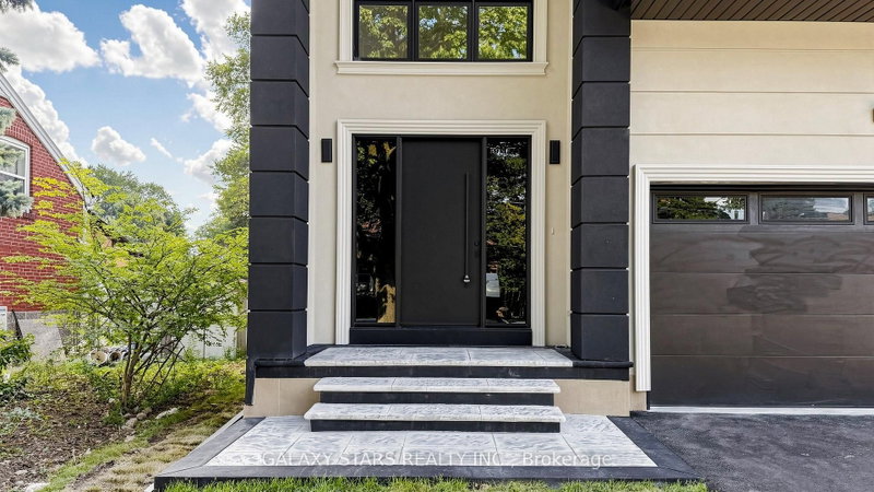 8B Lamont Avenue