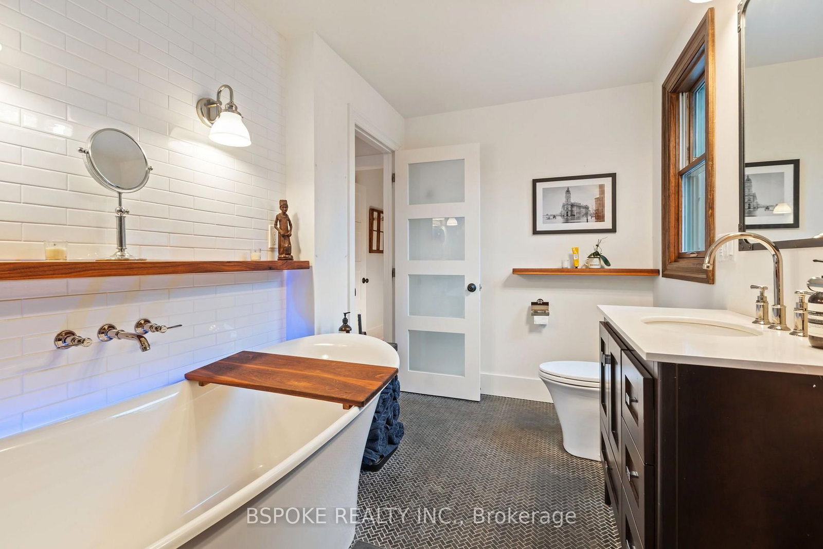 126 Oakcrest Avenue • Toronto, ON photo 23