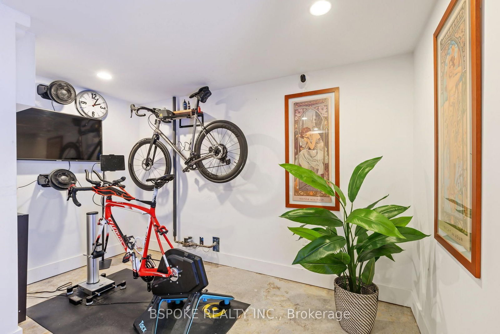 126 Oakcrest Avenue • Toronto, ON photo 24