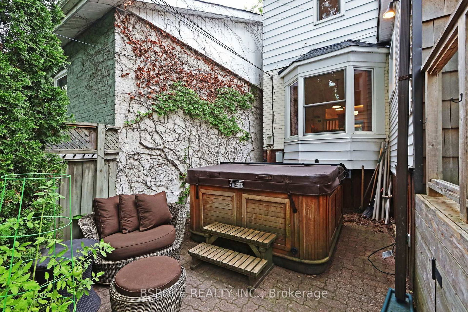 126 Oakcrest Avenue • Toronto, ON photo 29