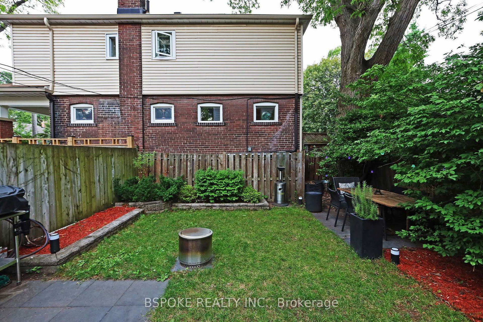 126 Oakcrest Avenue • Toronto, ON photo 30