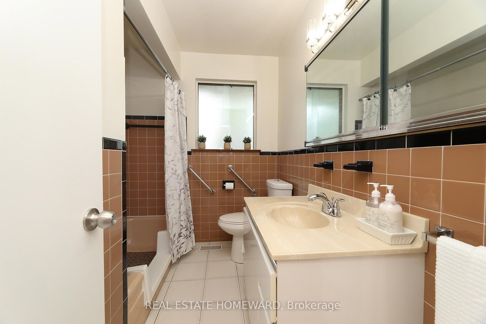 71 Gatesview Avenue • Toronto, ON photo 15