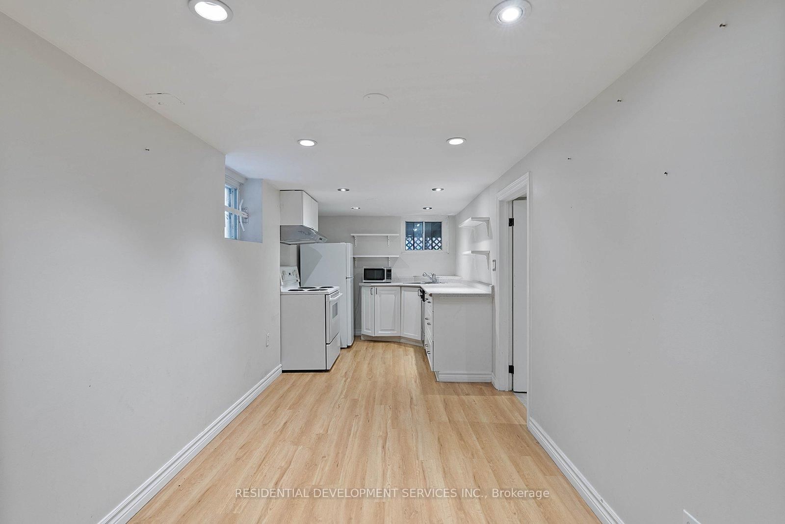 363 Strathmore Boulevard • Toronto, ON photo 32