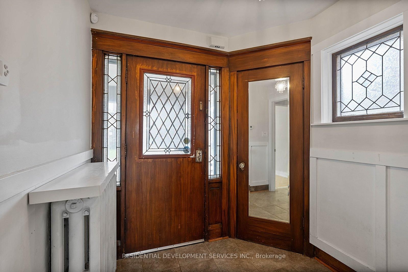 363 Strathmore Boulevard • Toronto, ON photo 4