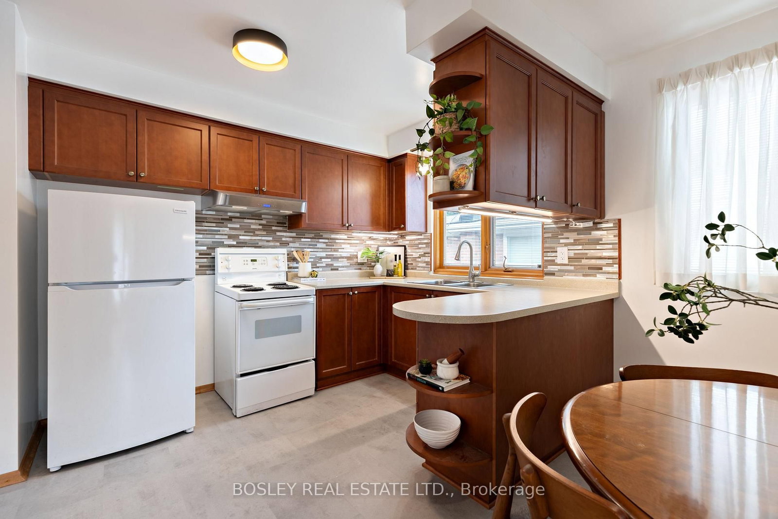 6 Cheyenne Drive • Toronto, ON photo 10