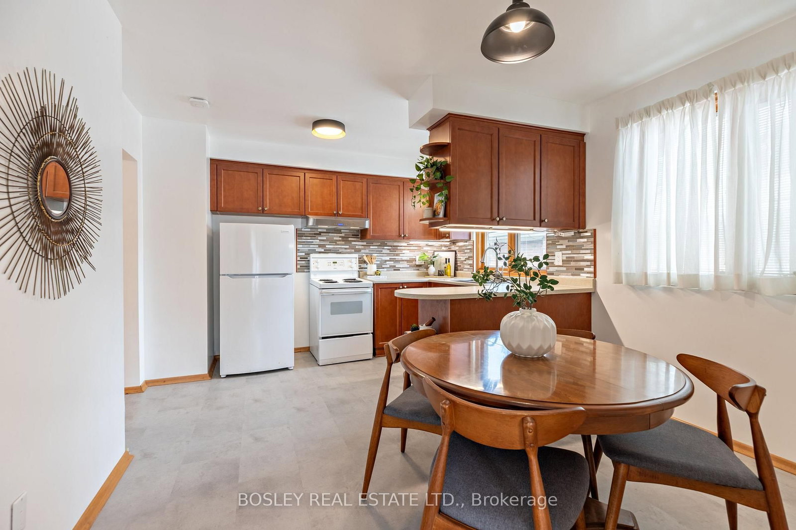 6 Cheyenne Drive • Toronto, ON photo 11