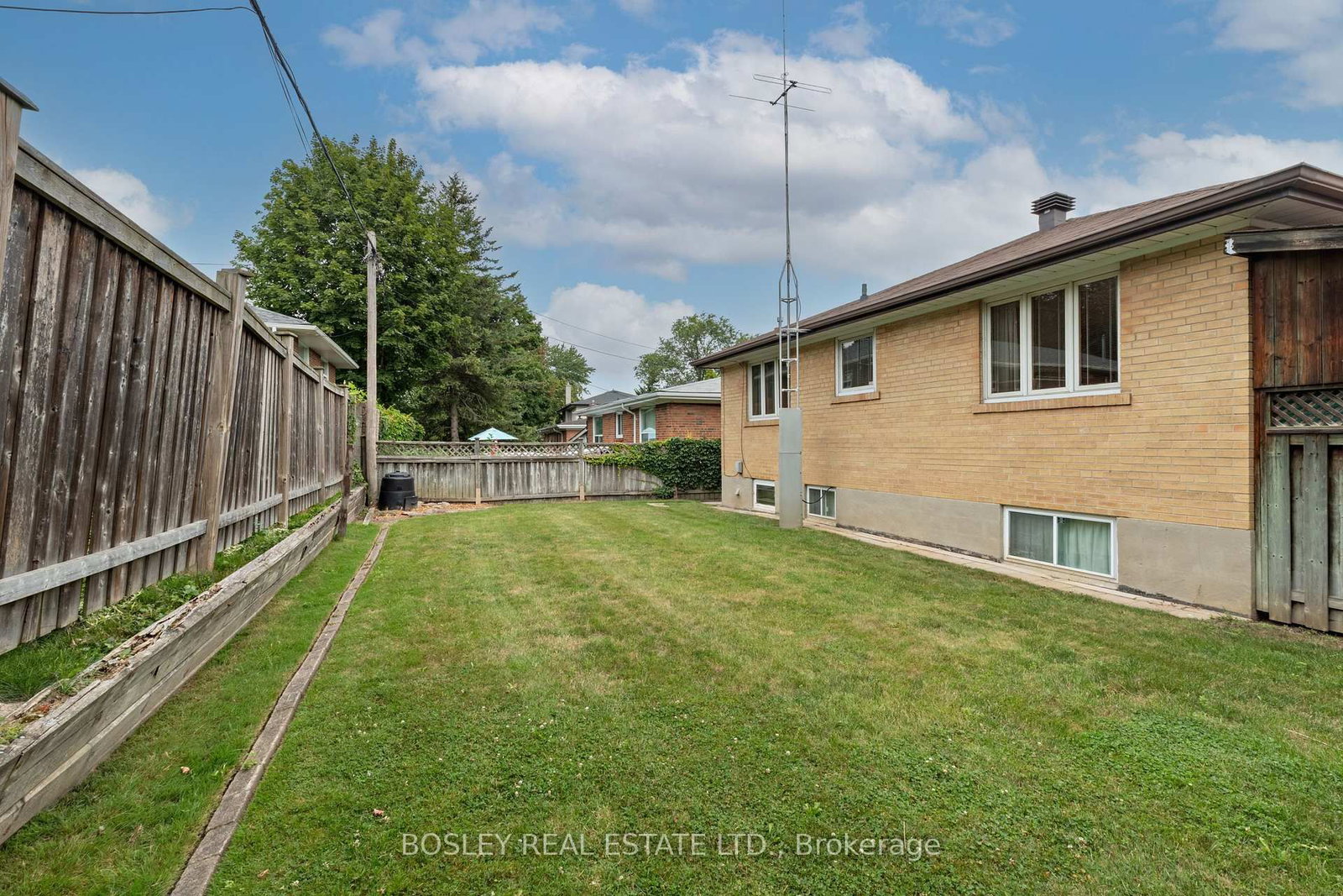 6 Cheyenne Drive • Toronto, ON photo 28