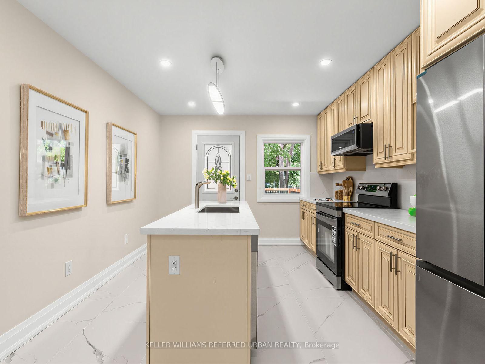 968 Eastern Avenue • Toronto, ON photo 8