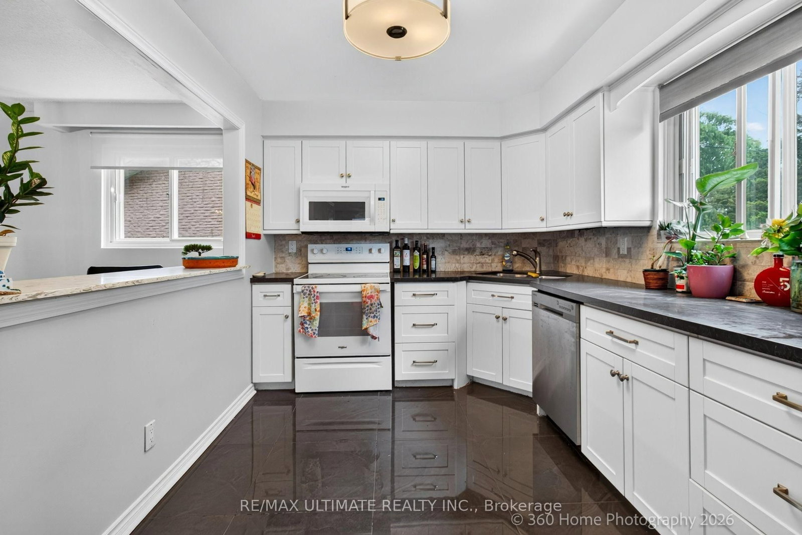 146 Beaverbrook Court • Toronto, ON photo 8