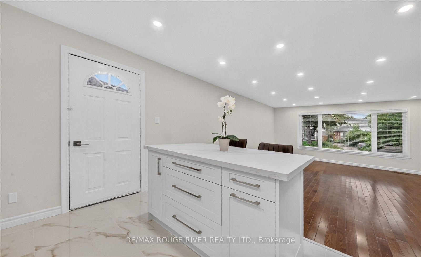 30 Scarboro Avenue • Toronto, ON photo 9