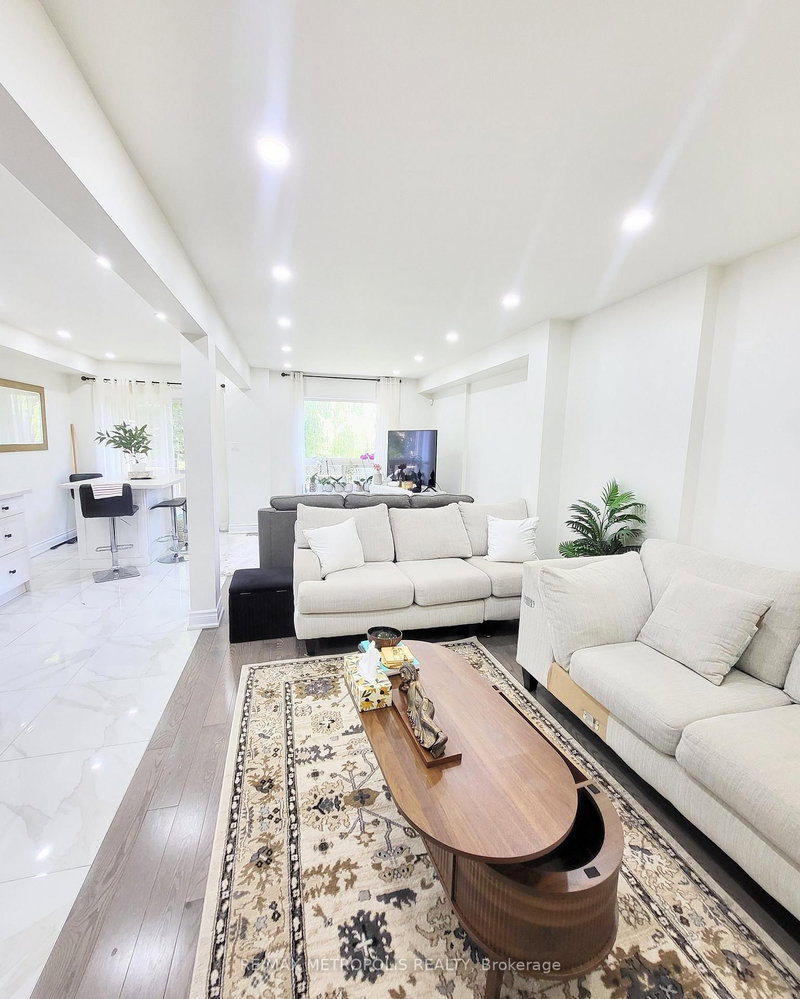 12 - 435 Middlefield Road