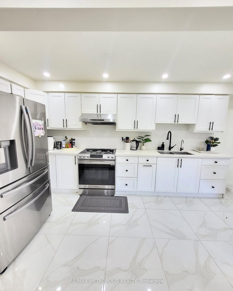 12 - 435 Middlefield Road