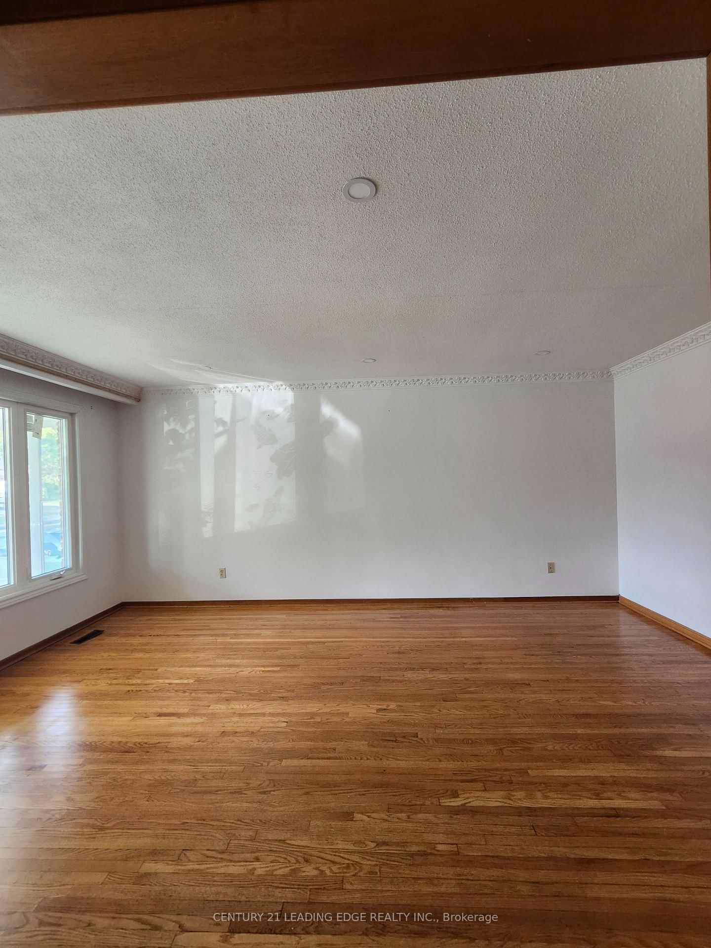 Main - 959 Huntingwood Drive S, Toronto 4