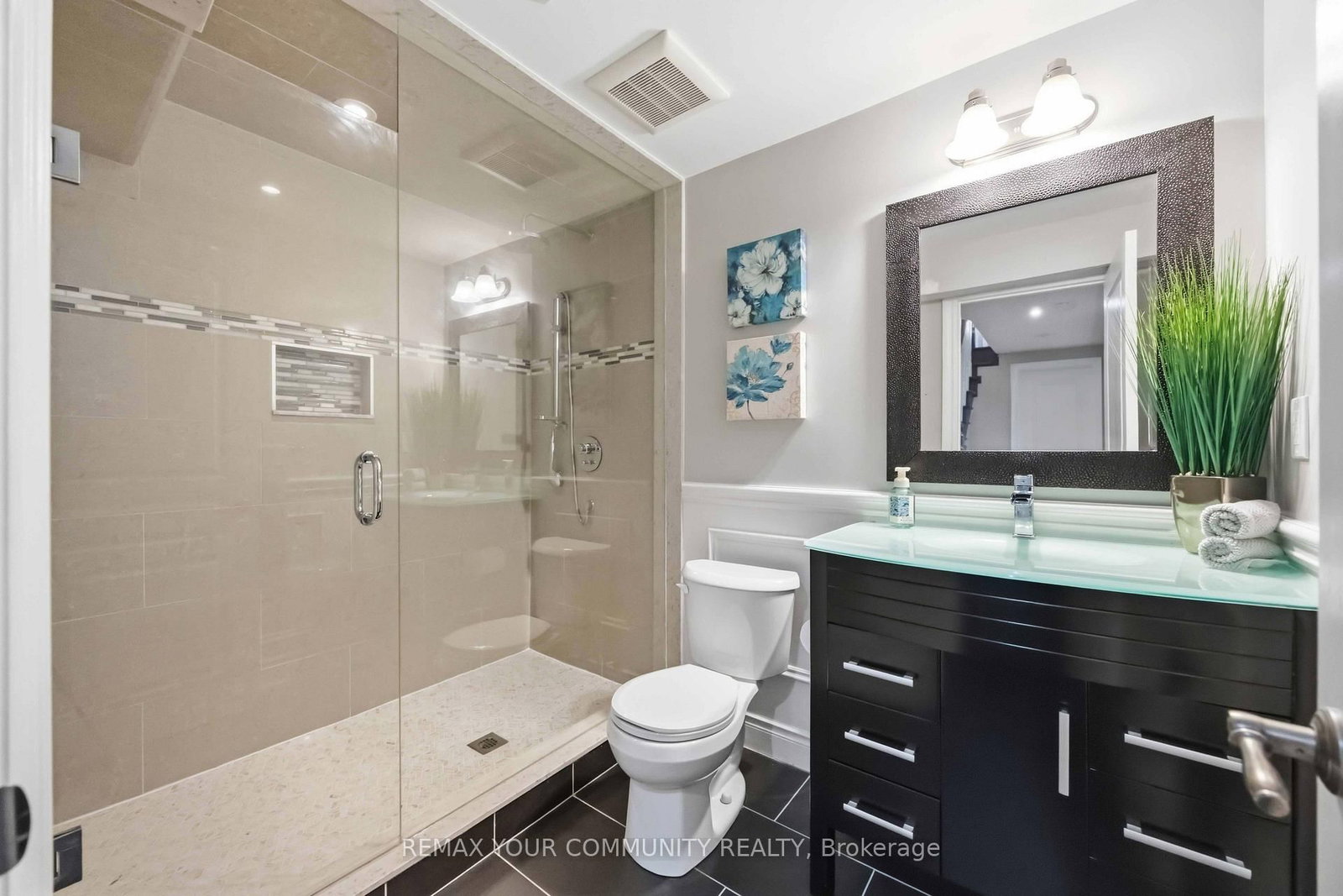 2313 Southcott Road • Pickering, ON photo 33