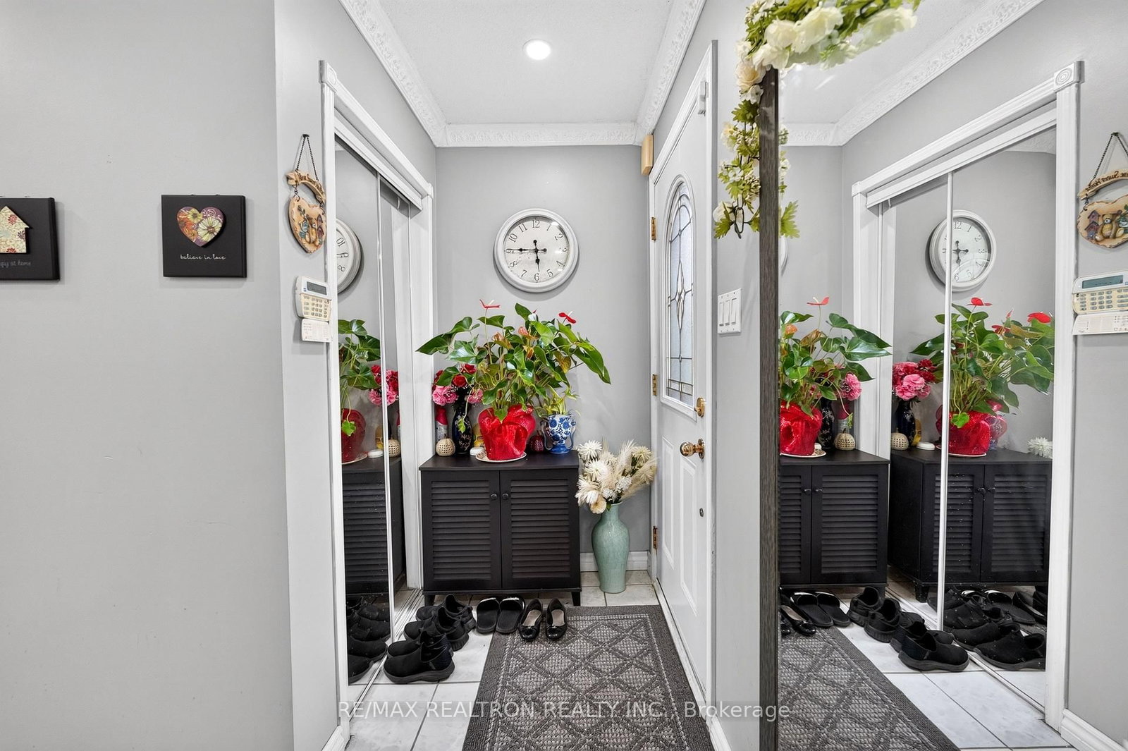 49 Tunmead Square • Toronto, ON photo 10