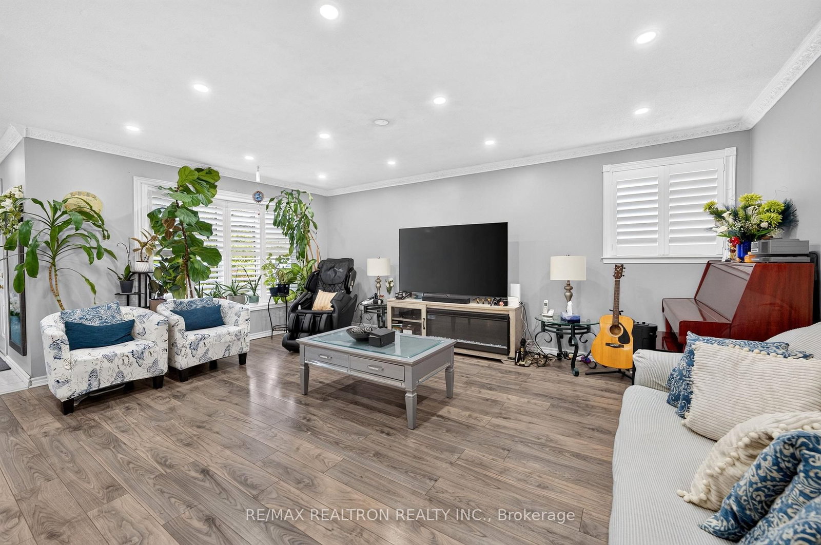 49 Tunmead Square • Toronto, ON photo 13