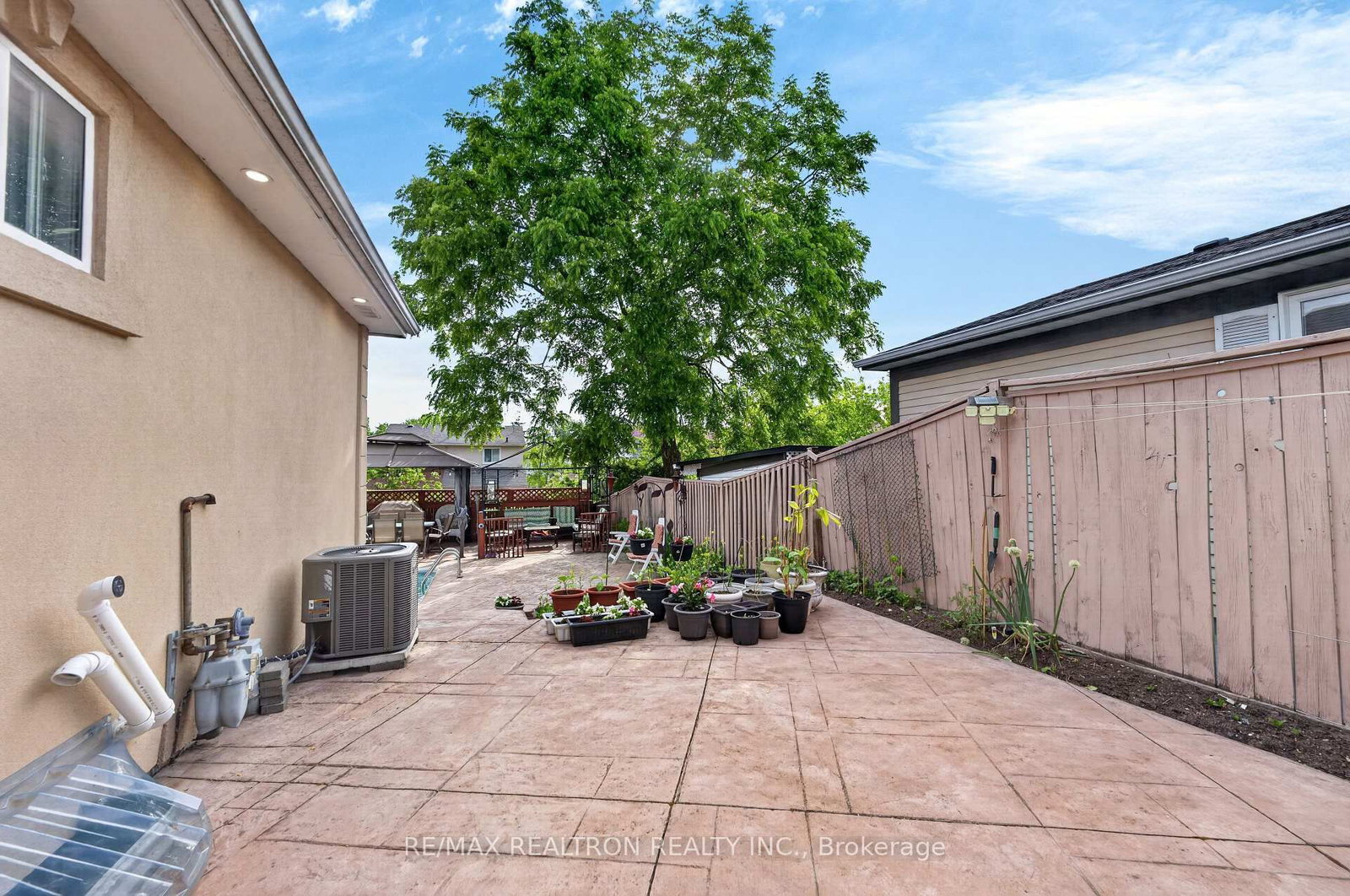 49 Tunmead Square • Toronto, ON photo 38