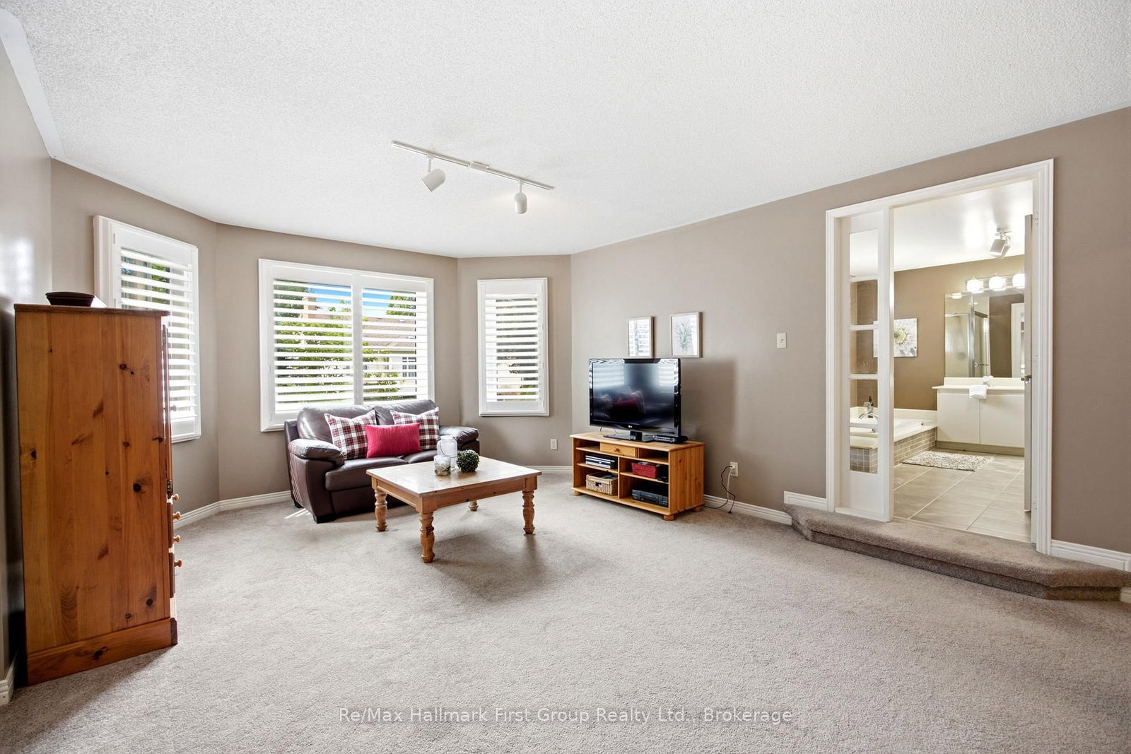 49 Rothean Drive • Whitby, ON photo 33