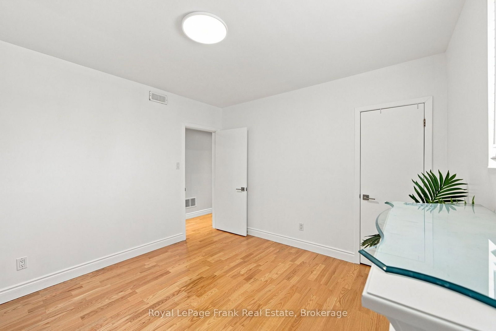 317 Dwight Avenue • Oshawa, ON photo 21