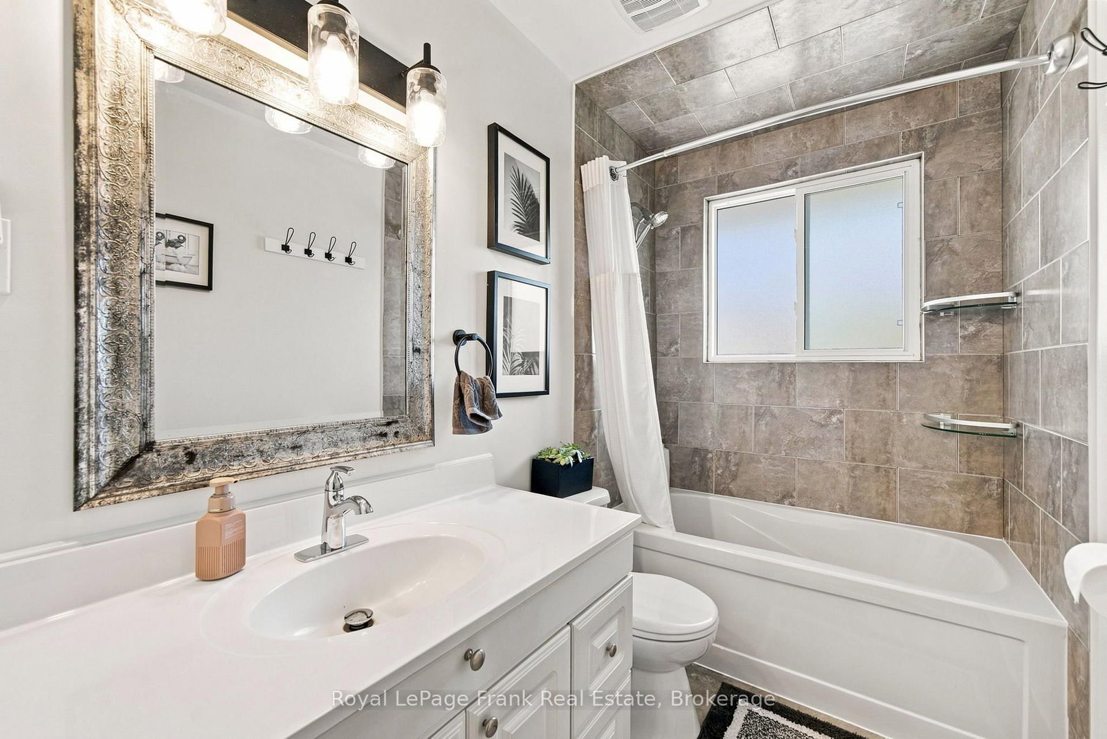 317 Dwight Avenue • Oshawa, ON photo 23