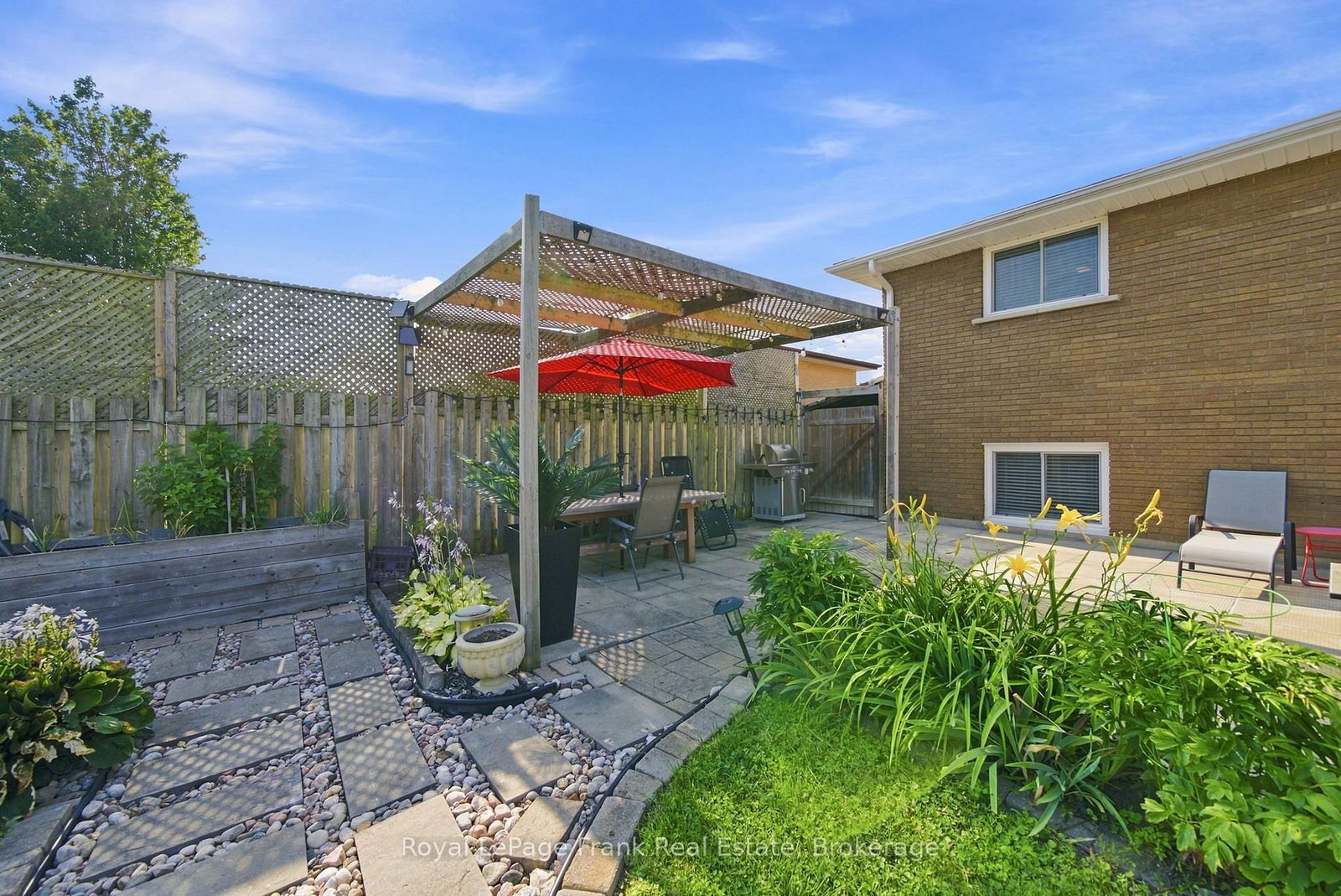 317 Dwight Avenue • Oshawa, ON photo 39