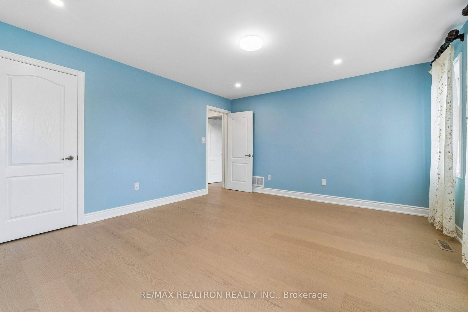 194 Robert Adams Drive • Clarington, ON photo 39