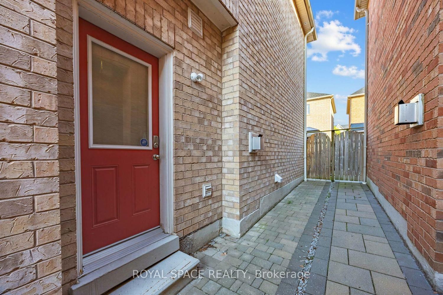 7 Urwin Street • Ajax, ON photo 35