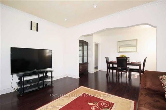 Upper Level - 109 Hiscock Boulevard