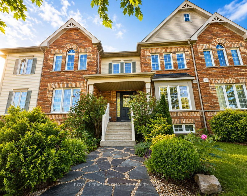 12 Blytheway Gate
