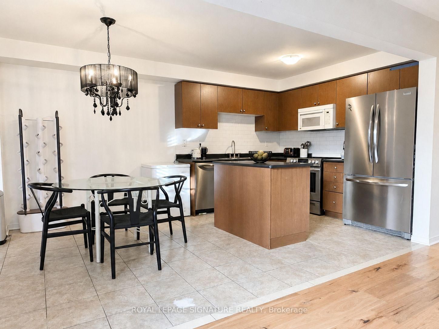 12 Blytheway Gate • Ajax, ON photo 16