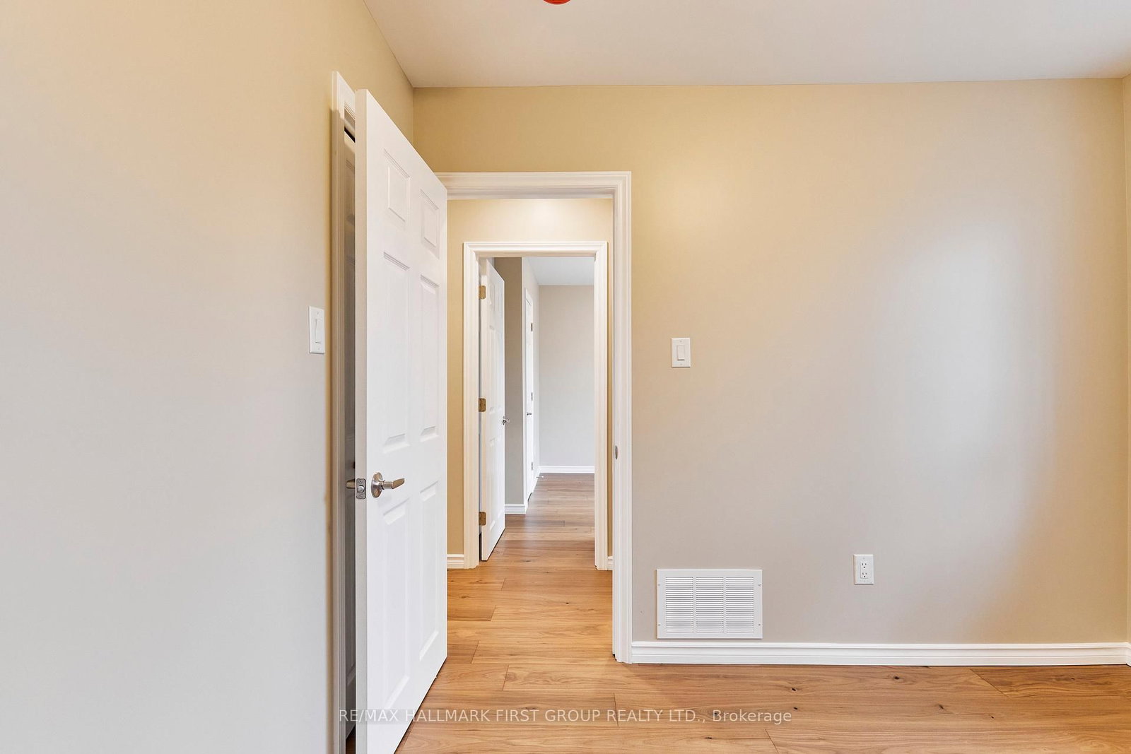 295 Baldwin Street • Oshawa, ON photo 21