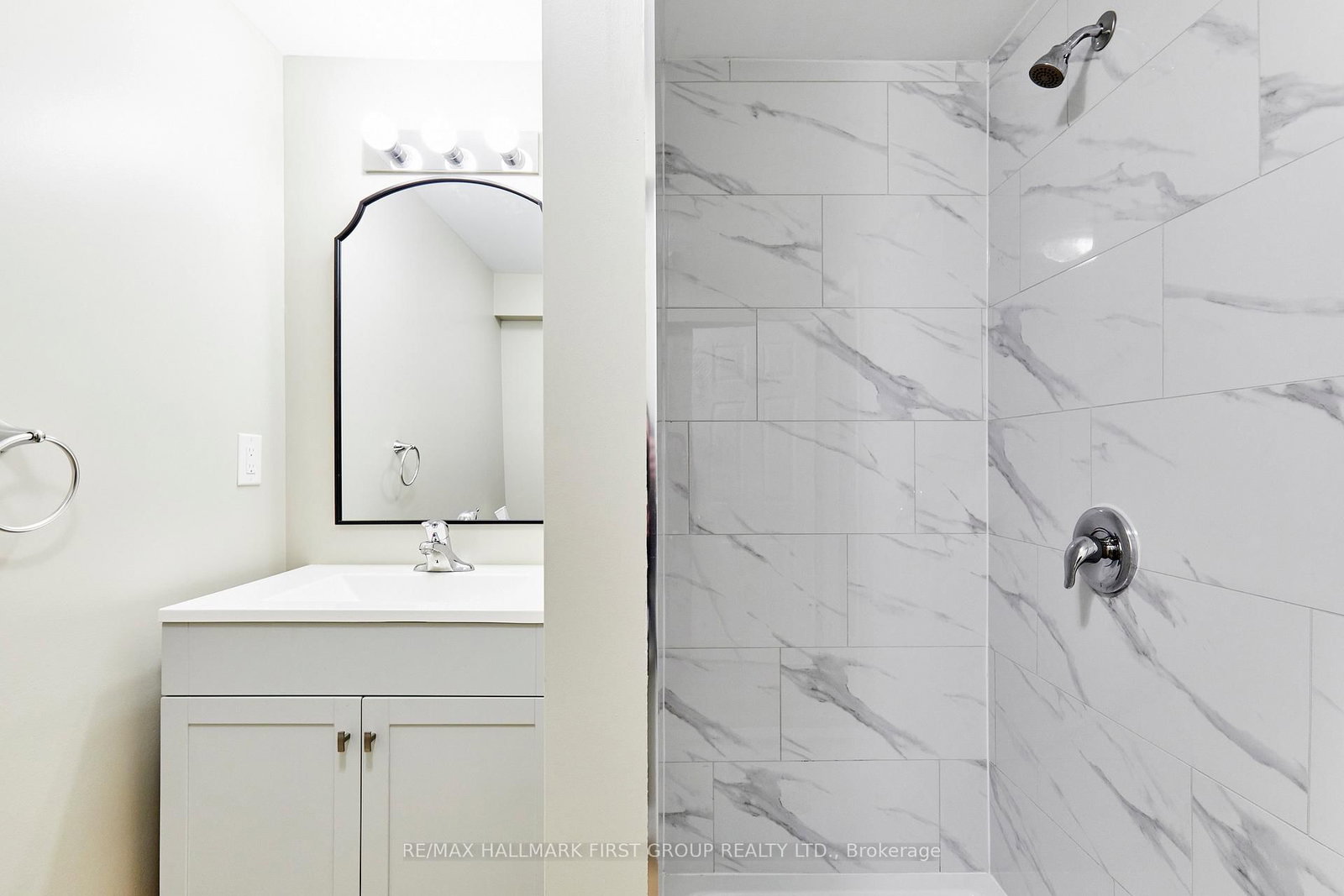 295 Baldwin Street • Oshawa, ON photo 33