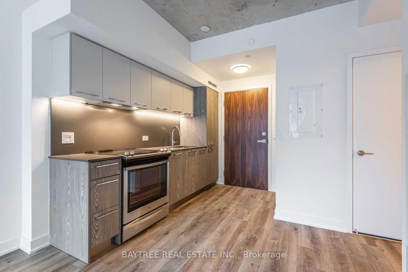 914 - 30 Baseball Place