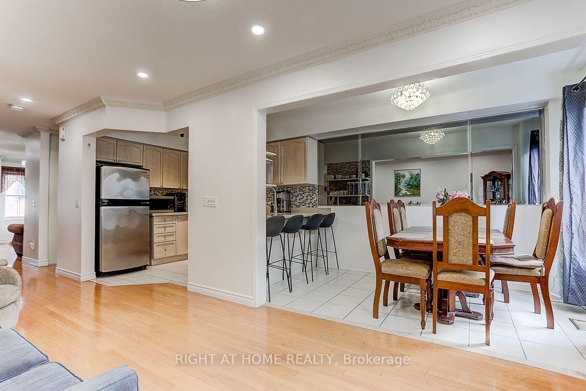 16 Pat Brooks Terrace • Toronto, ON photo 15