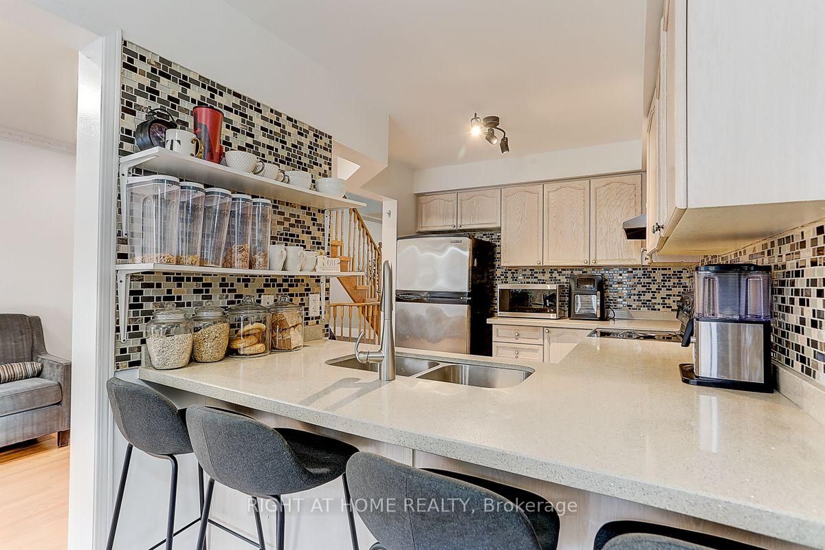 16 Pat Brooks Terrace • Toronto, ON photo 21