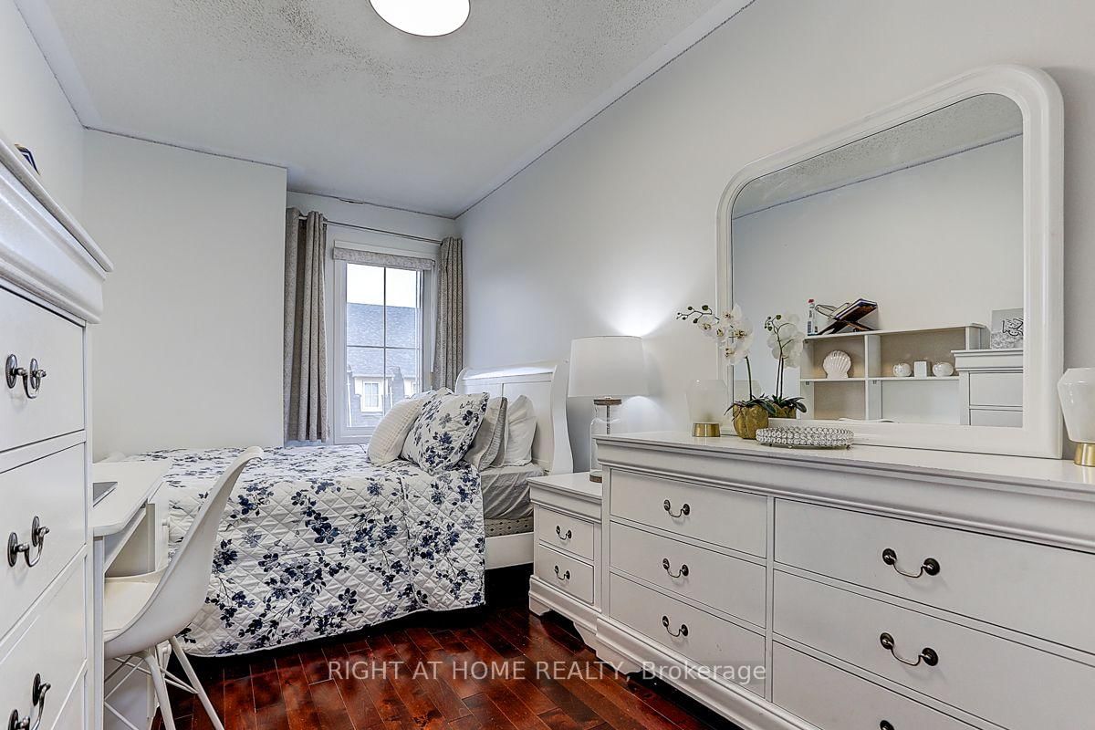 16 Pat Brooks Terrace • Toronto, ON photo 26