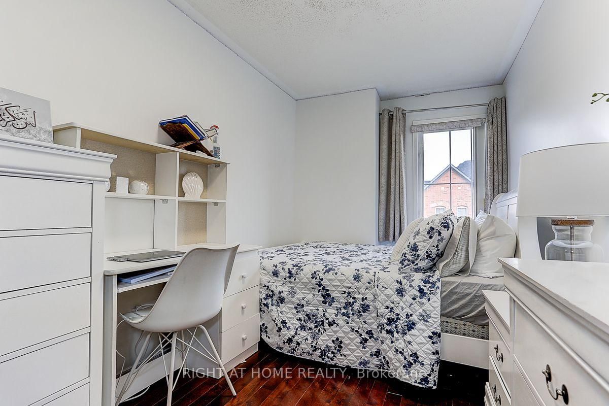 16 Pat Brooks Terrace • Toronto, ON photo 27