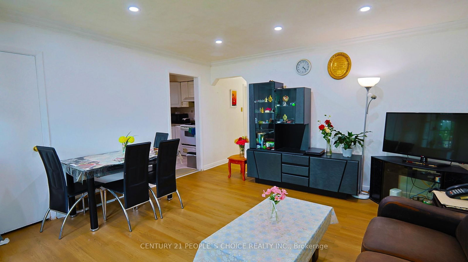 14 North Bonnington Avenue • Toronto, ON photo 8