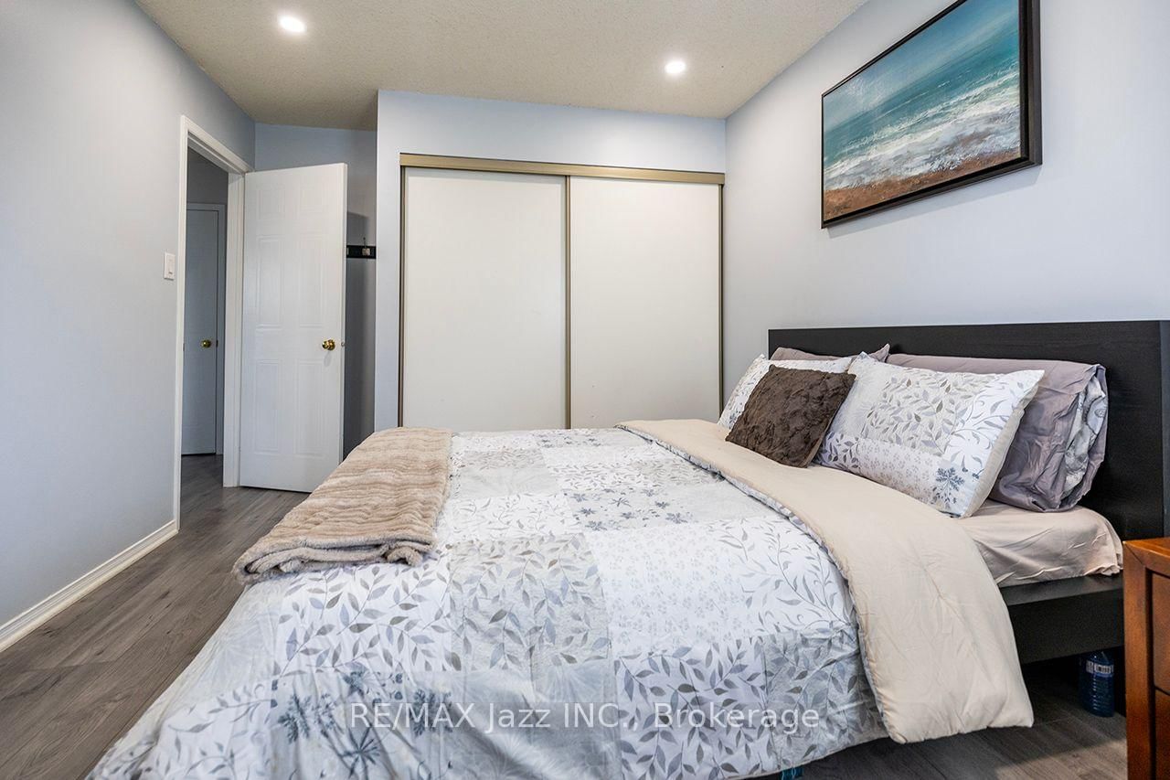23 Meredith Court • Clarington, ON photo 19