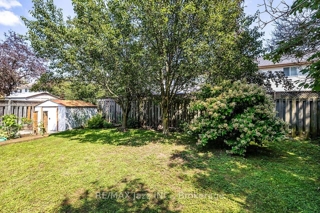 23 Meredith Court • Clarington, ON photo 39