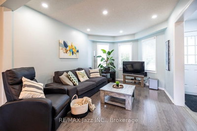 23 Meredith Court • Clarington, ON photo 5