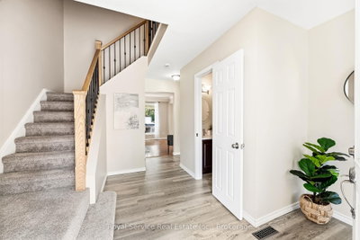 6 Gilmour Drive • Ajax, ON photo 5