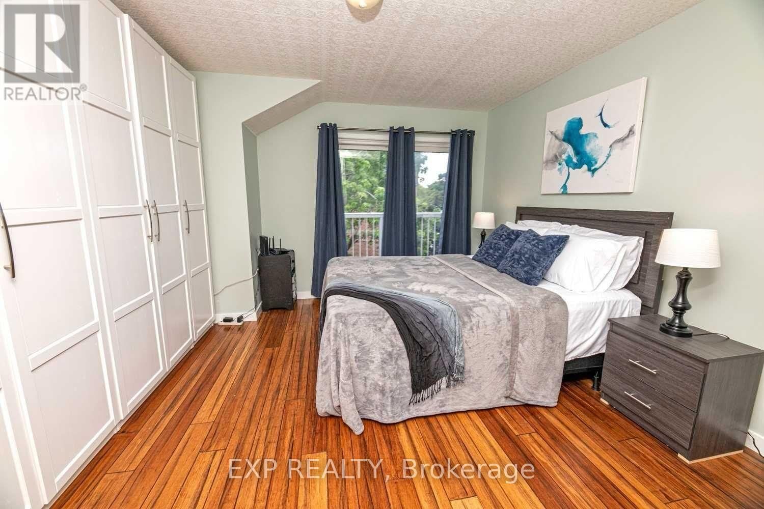 8 - 901 Kennedy Road, Toronto 5