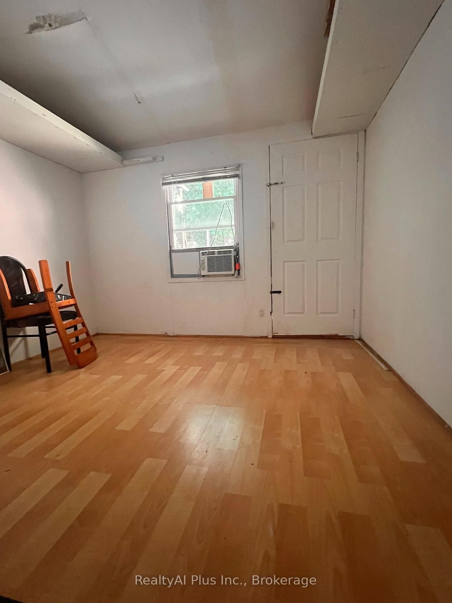 182 Boulton Avenue • Toronto, ON photo 11