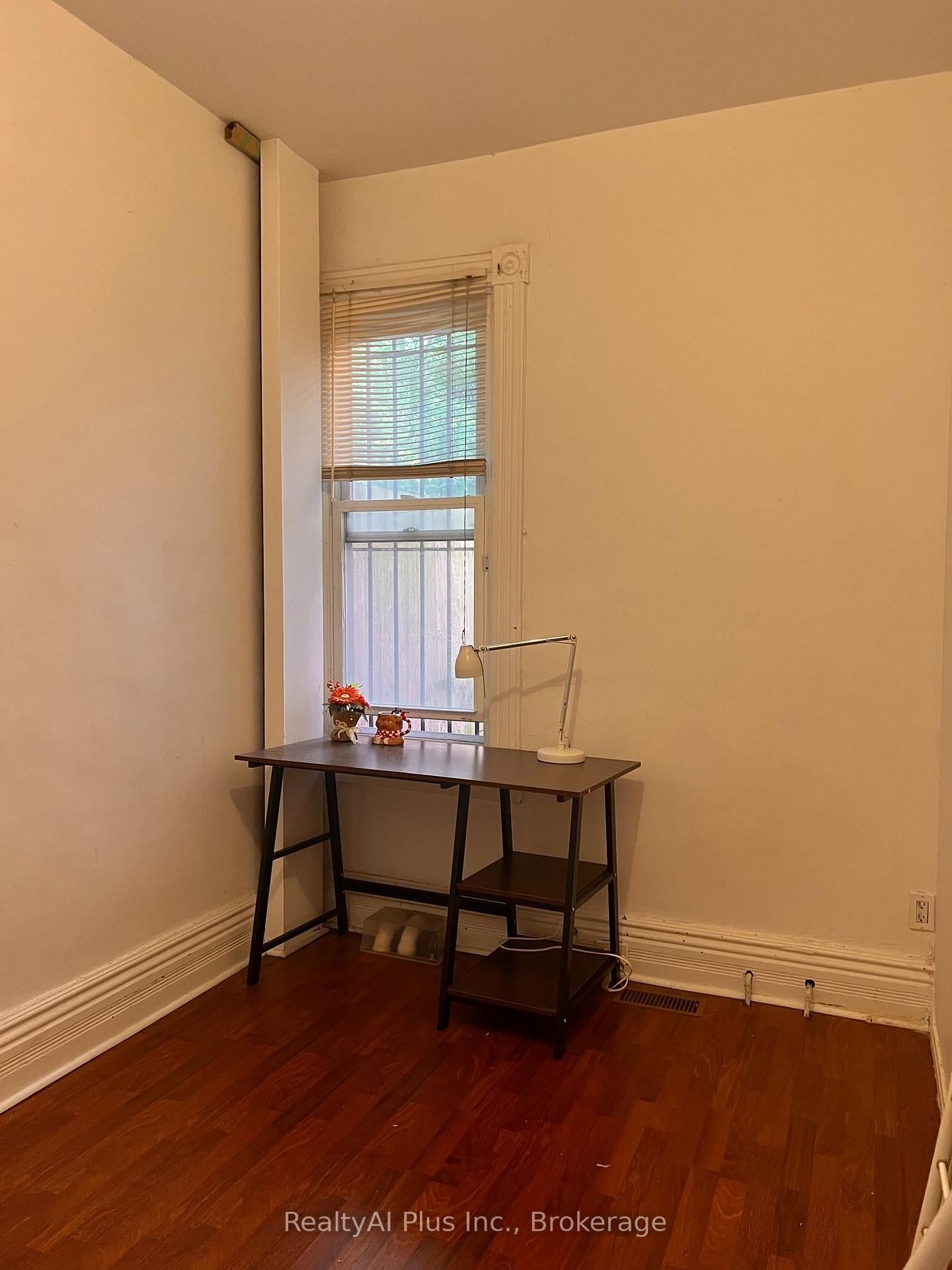 182 Boulton Avenue • Toronto, ON photo 17