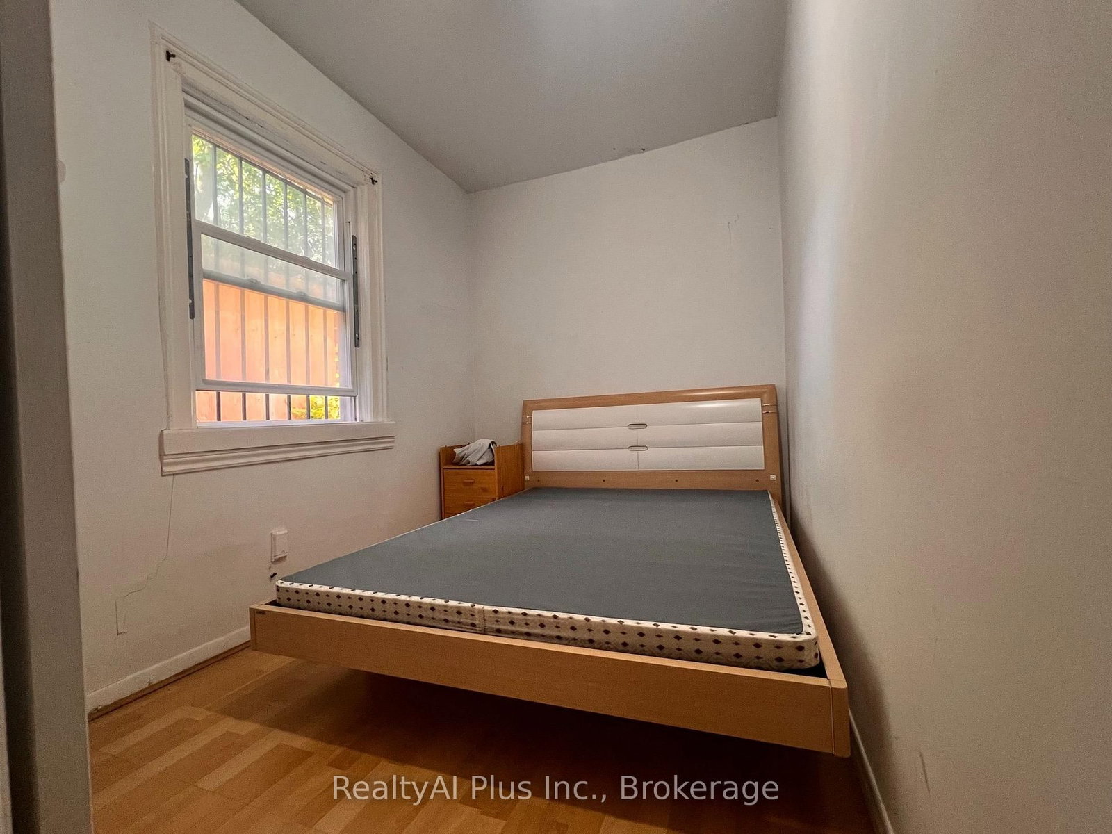 182 Boulton Avenue • Toronto, ON photo 18